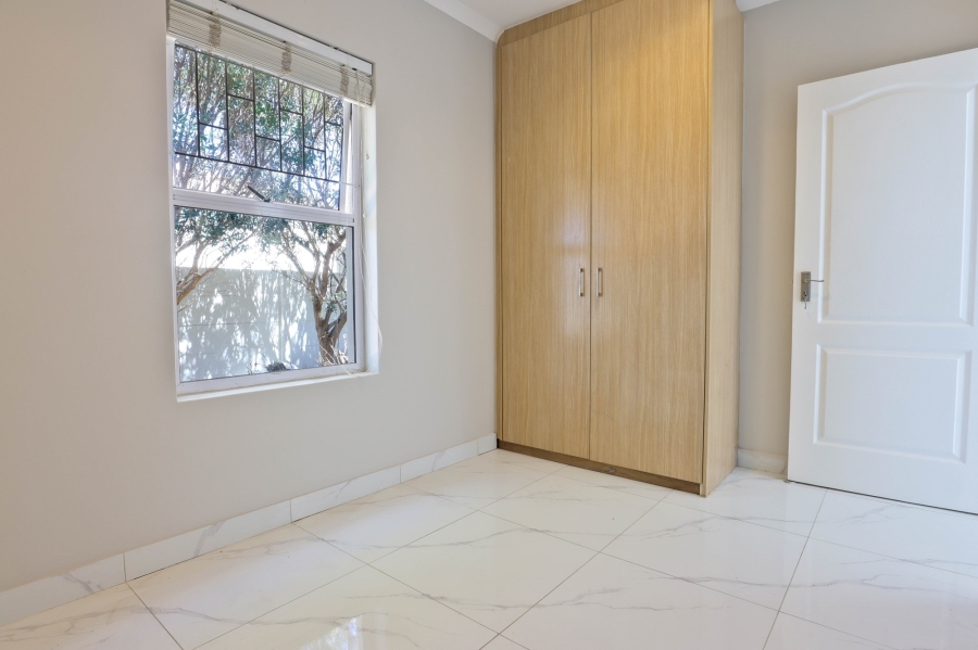 To Let 3 Bedroom Property for Rent in Sunningdale Western Cape